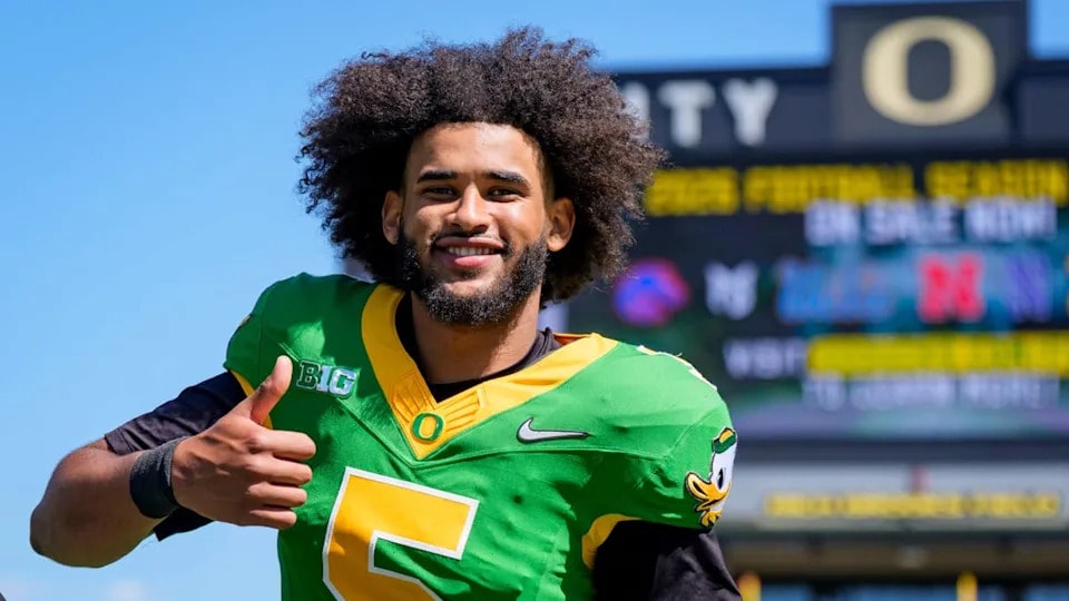 Preseason Heisman Trophy Watch 2026 spotlights the quarterbacks, the elite receiver, and a few long-shot risers