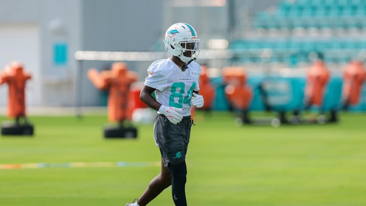 Eagles add WR Tahj Washington to active roster, waive Brandon Hayes in roster cut move