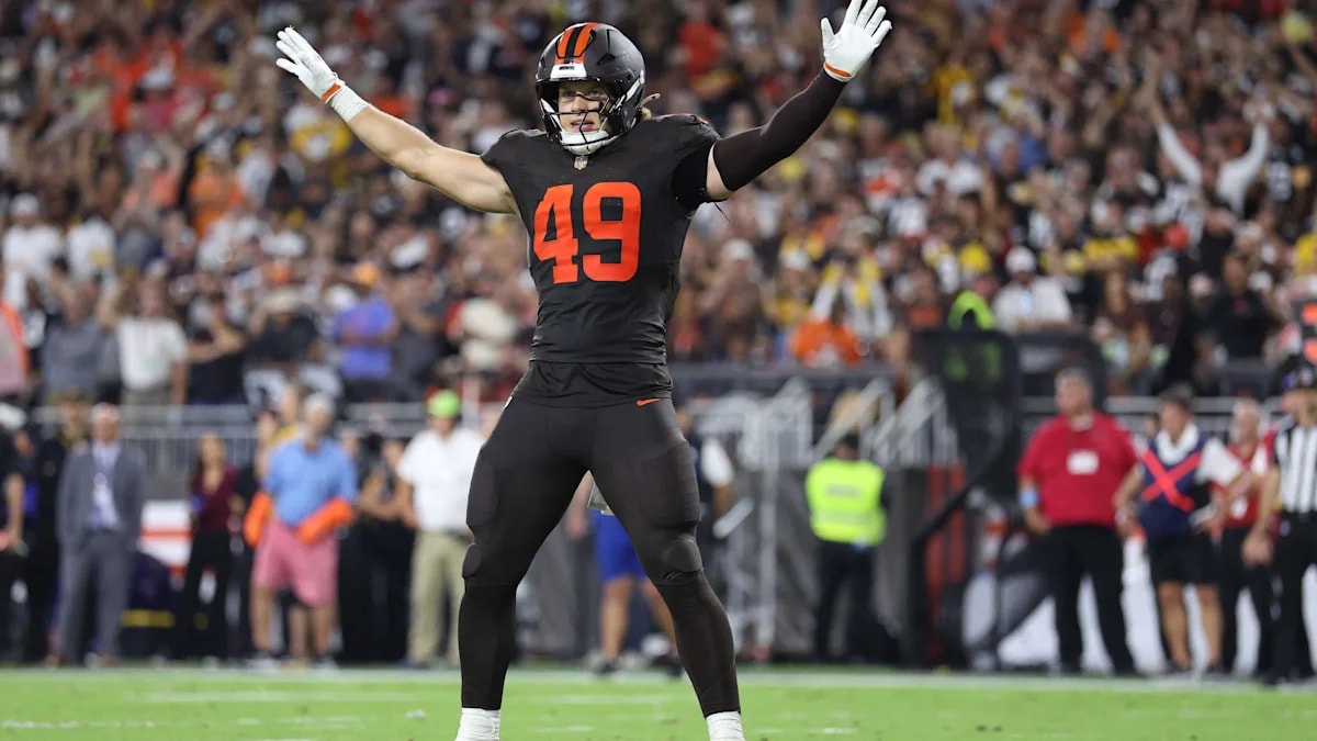 Browns linebacker Carson Schwesinger is a Week 6 question after a grade 1 ankle sprain