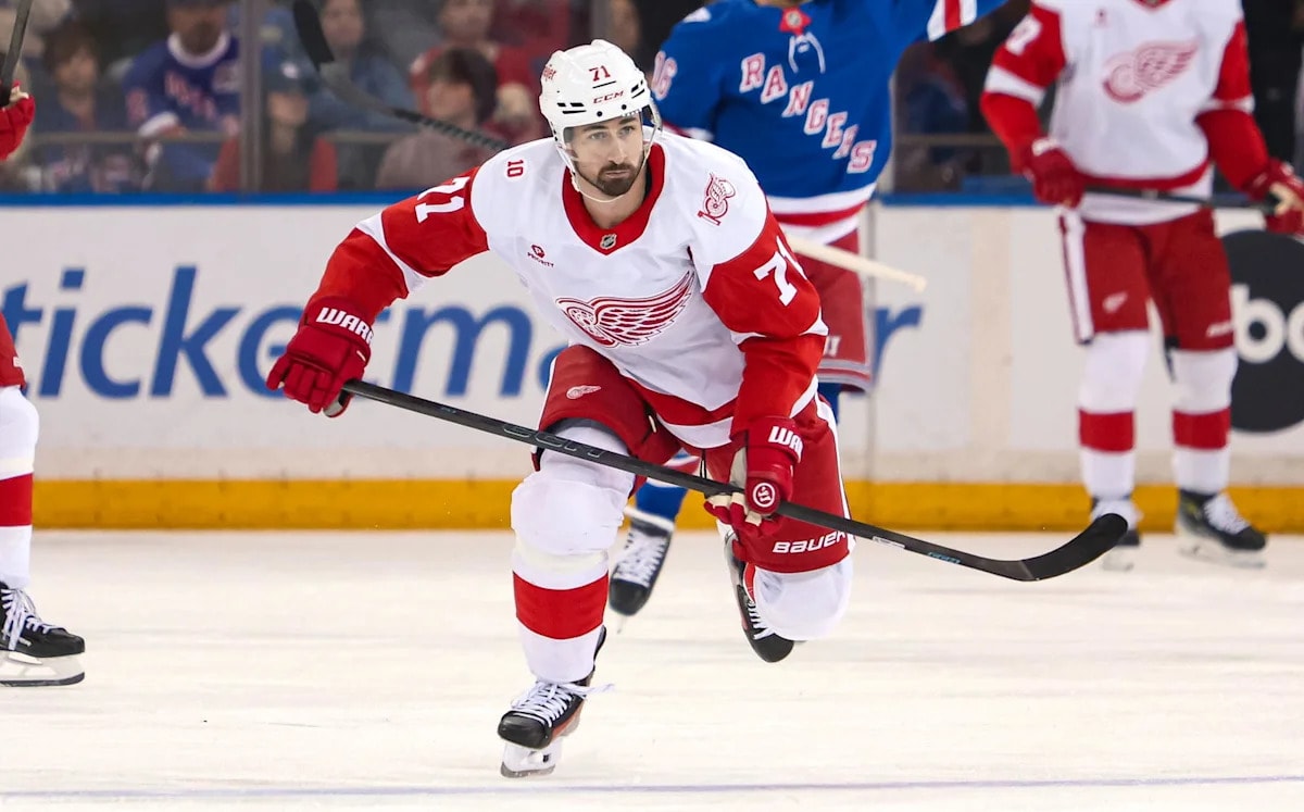 TSN’s Bryan Hayes floats Canadiens fit for Dylan Larkin as Detroit still weighs its next move