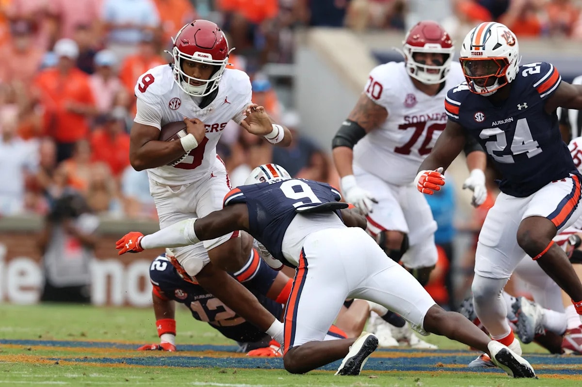 West Virginia names Michael Hawkins Jr. as starting quarterback for 2026 season