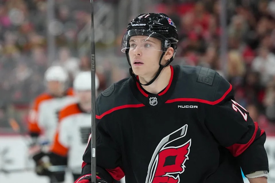 Winless Flyers Host First-Place Hurricanes in Sunday Night Test