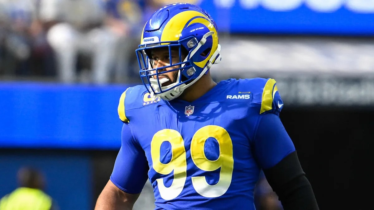 Aaron Donald returns to Rams facility for a second workout as he continues evaluating his readiness