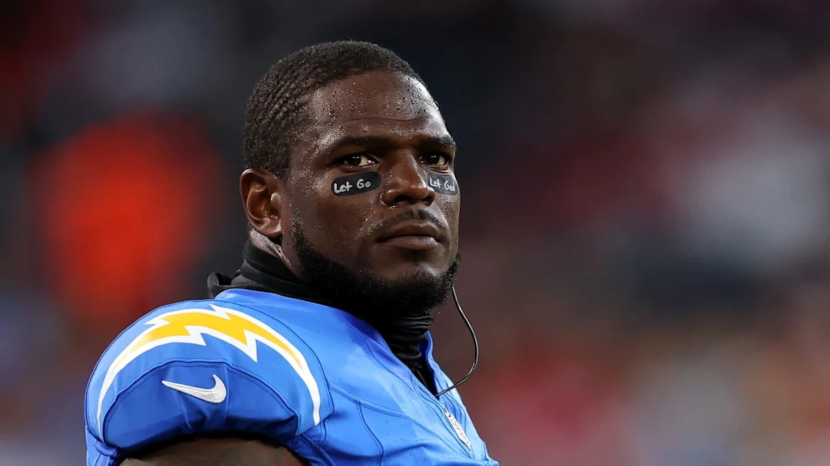 Chargers make a procedural roster move: re-sign P JK Scott, place LB Denzel Perryman on IR