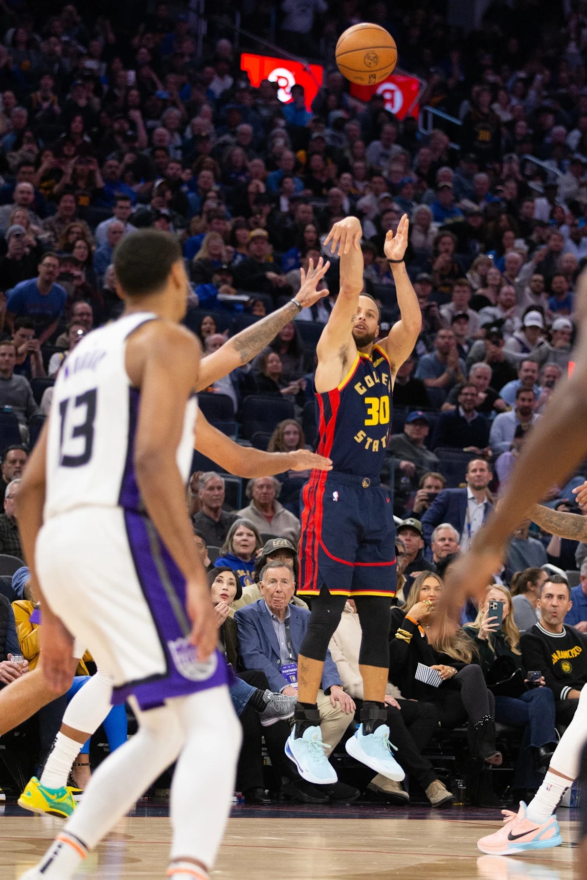 Steph Curry’s 4,000-3 milestone heads to IMAX in “Portrait of an Artist: Stephen Curry” (Oct. 9)