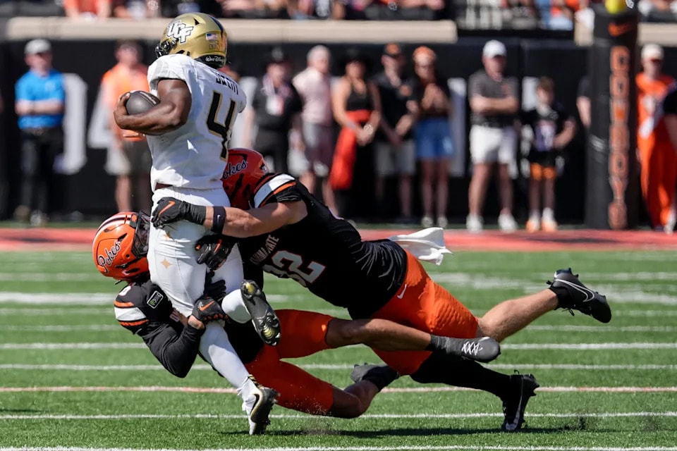 Oklahoma State’s Eric Morris era takes shape as Cowboys extend win streak to four with 42-28 win over UCF