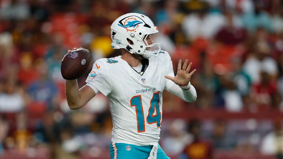 Dolphins QB Quinn Ewers expected to miss at least a week after groin injury