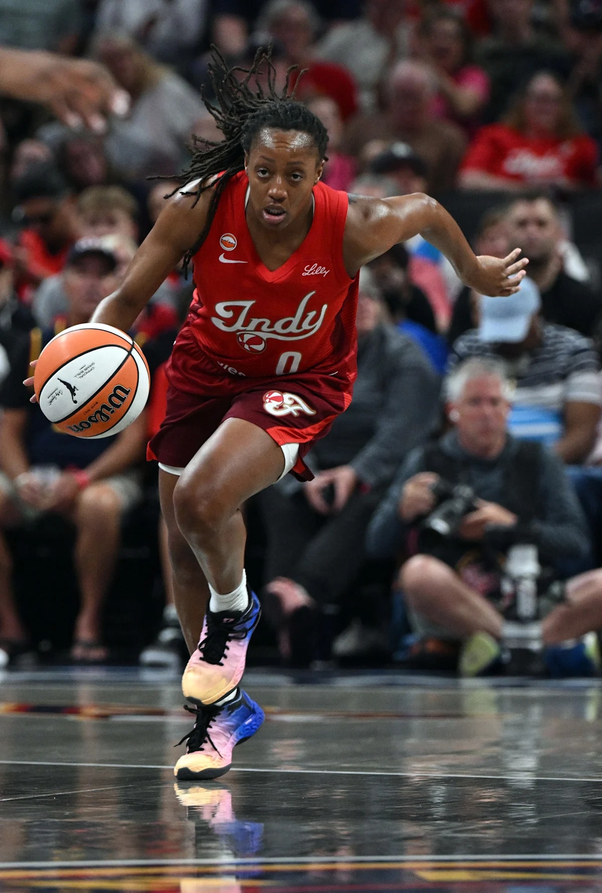 Caitlin Clark’s 34-point surge and Kelsey Mitchell’s 34 help Indiana Fever beat Connecticut Sun 111-91