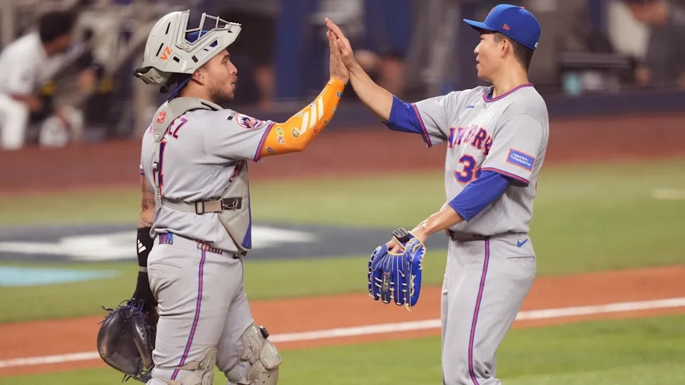 Mets Face a Big Offseason Decision on Kodai Senga: Keep Building or Shop the Ace-With-Question Marks?