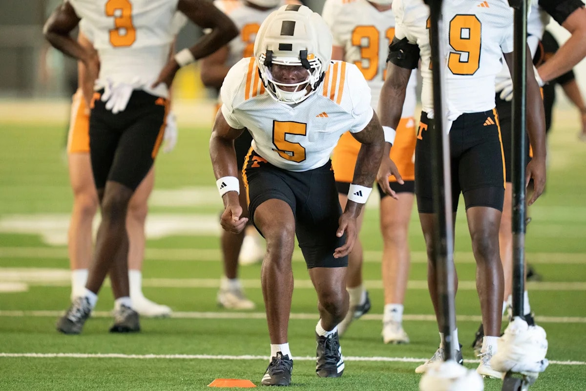 Tennessee football freshmen tipped to contribute early in 2026, led by TK Keys