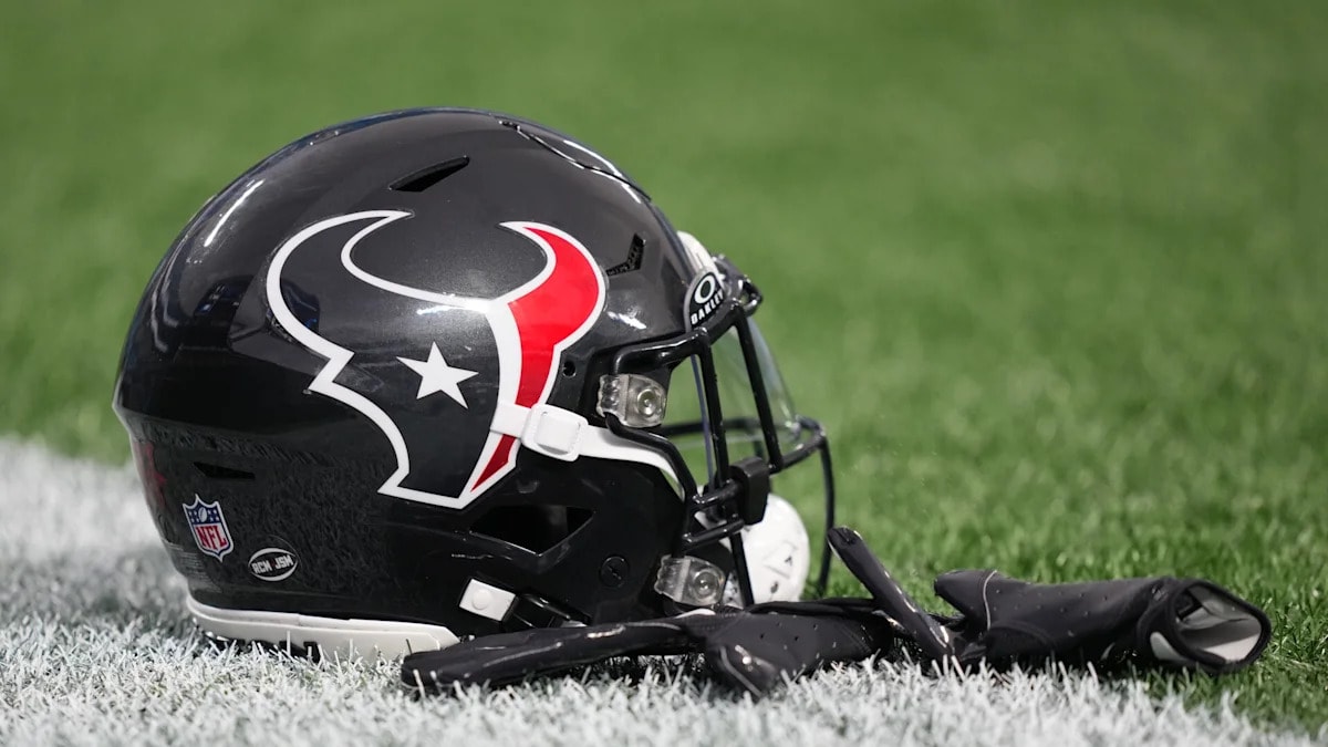 Texans set initial 53-man roster, trimming a group ahead of the regular-season cut