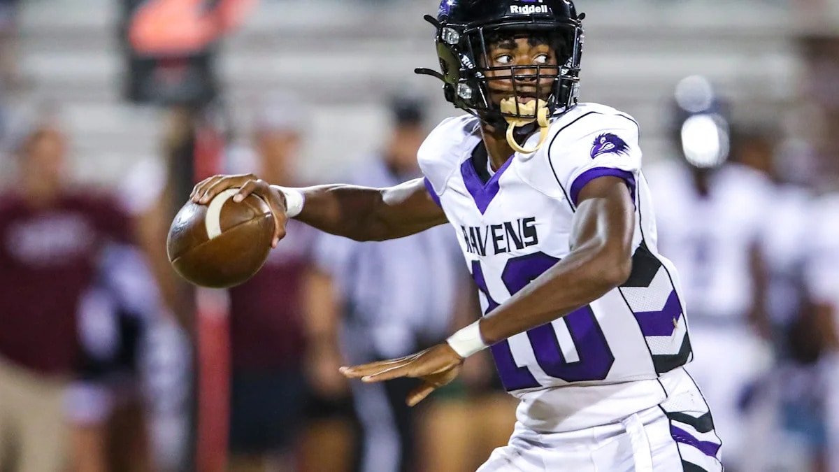 2028 QB Josiah Boyd sets Nov. 23 commitment date, listing Oregon, UCLA and Kentucky as finalists