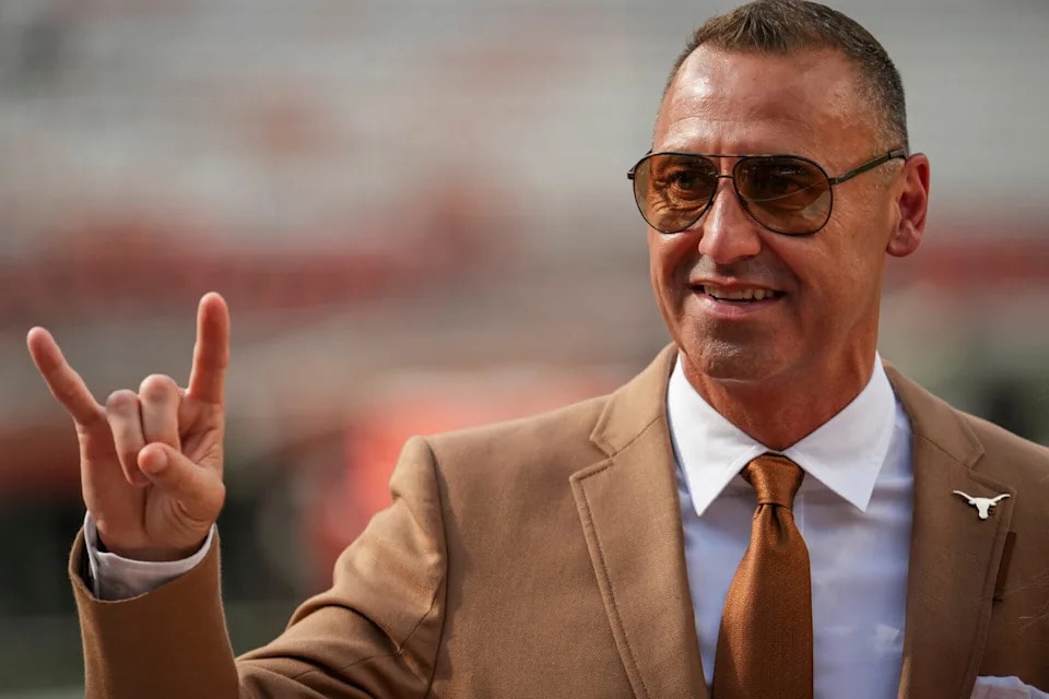 College football Week 6 TV slate highlights AP Top 25 matchups across Friday and Saturday