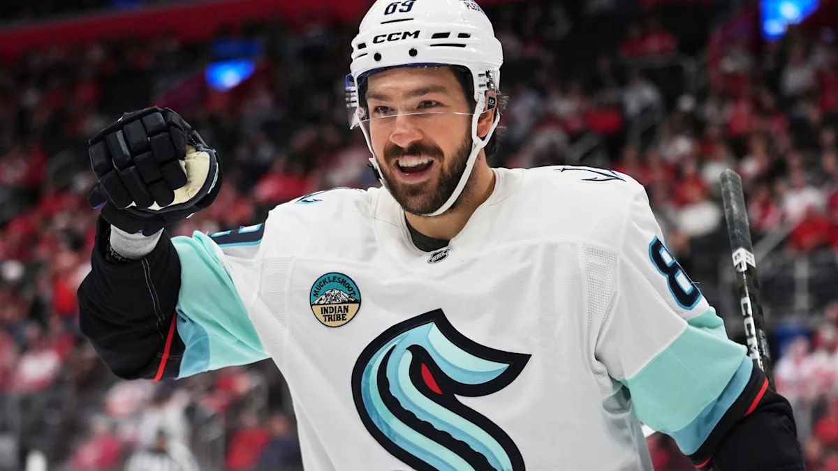 Gaudreau nets two as Kraken explode for four in the second, topping Red Wings 6-3