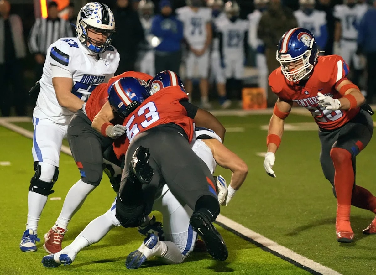 Kellan Hall, a 2028 five-star defensive lineman from Kentucky, plans a Tennessee visit for LSU game