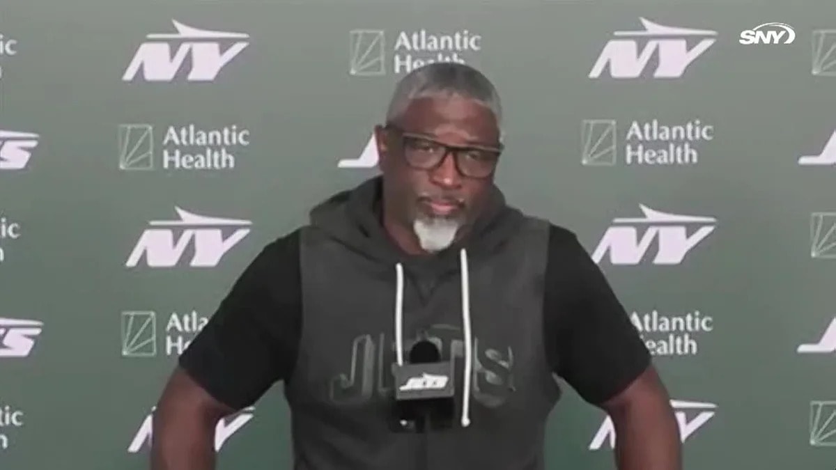 Aaron Glenn backs Jets safety Minkah Fitzpatrick after hit leaves KC Concepcion sidelined