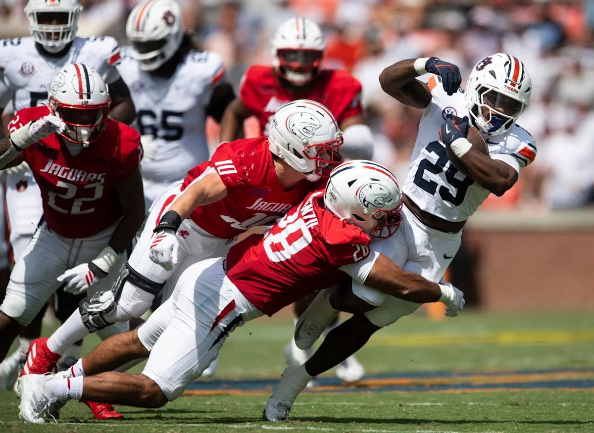 Auburn sophomore RB Omar Mabson is positioned for a bigger role as 2026 approaches