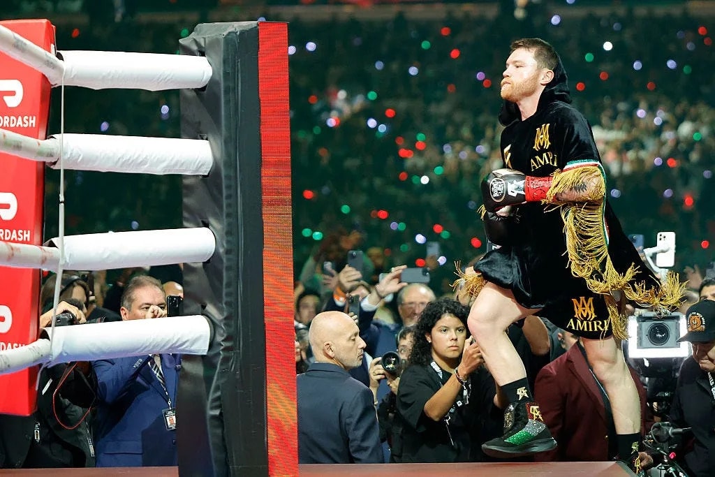 Canelo points to Guadalajara for his retirement bout, and says Estadio Azteca is not the plan