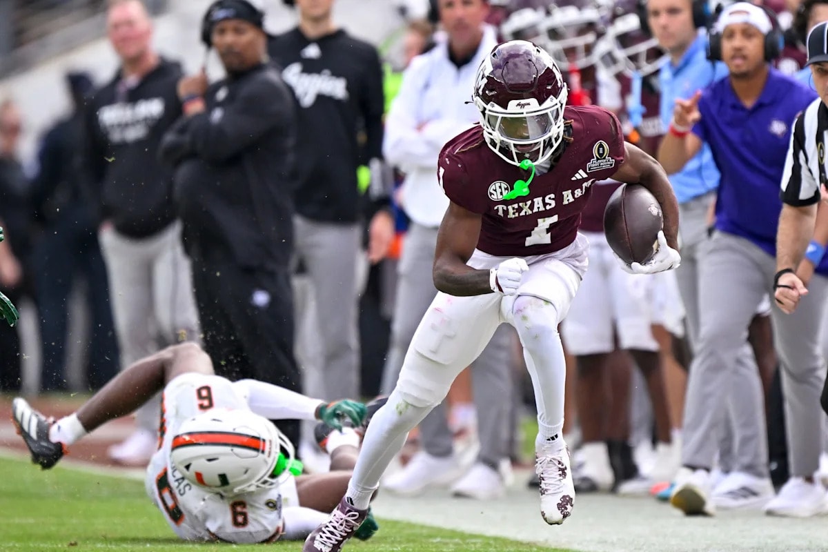 On3’s Chris Low makes a 2026 College Football Playoff projection: Texas A&M over-performs, then falls to Oregon