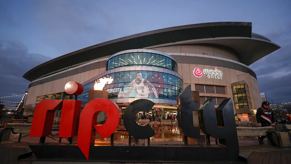 Portland City Council backs $120 million for Moda Center renovations, keeping lease talks with Tom Dundon in focus