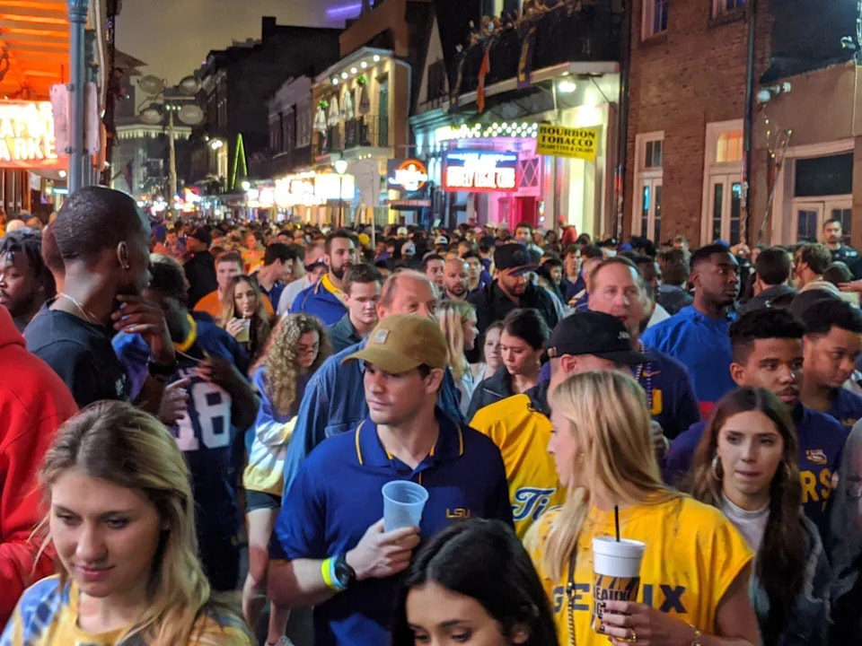 Before Week 0 kicks off, a media list turns college football tailgates into a party-school ranking