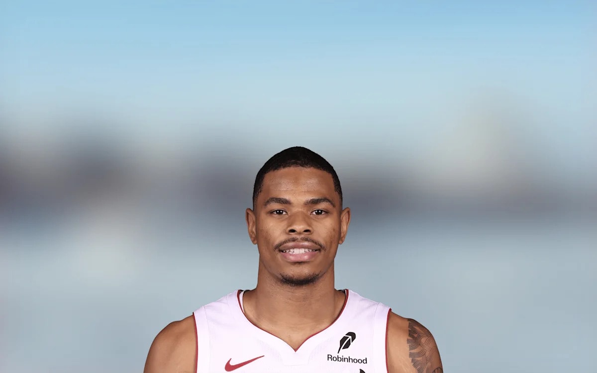 Heat reach two-way agreement with Keshad Johnson