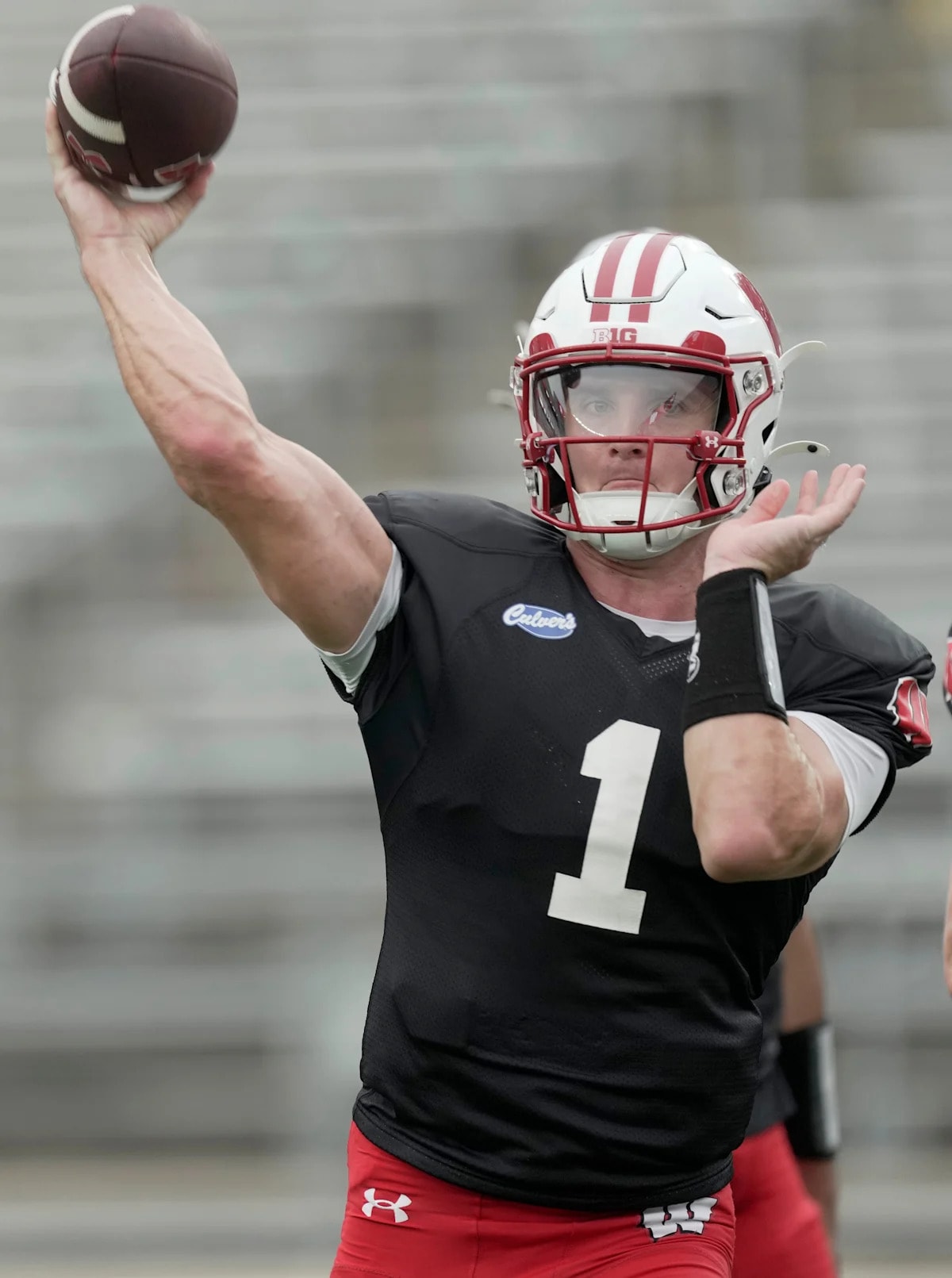Report: Wisconsin names its starting quarterback for Notre Dame season opener