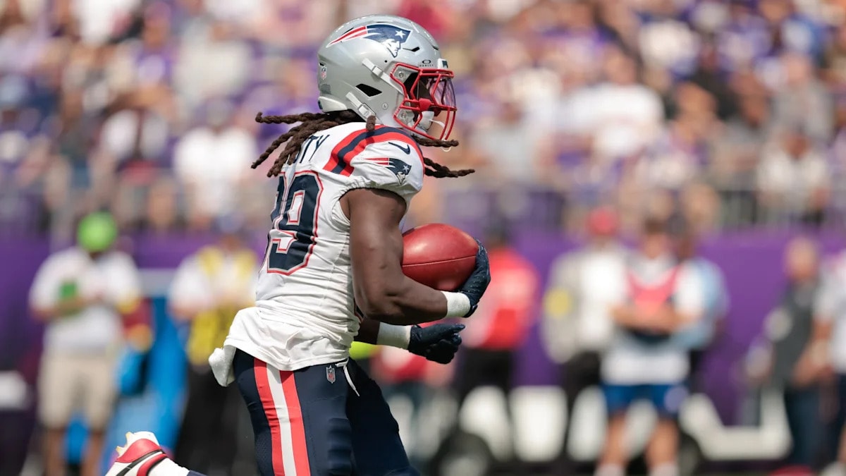 Patriots re-sign running back JaMycal Hasty, adding depth to the backfield