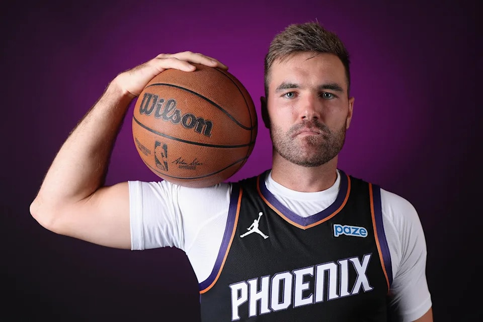 Phoenix Suns close the preseason by testing key rotation questions, with roster depth and fit in focus