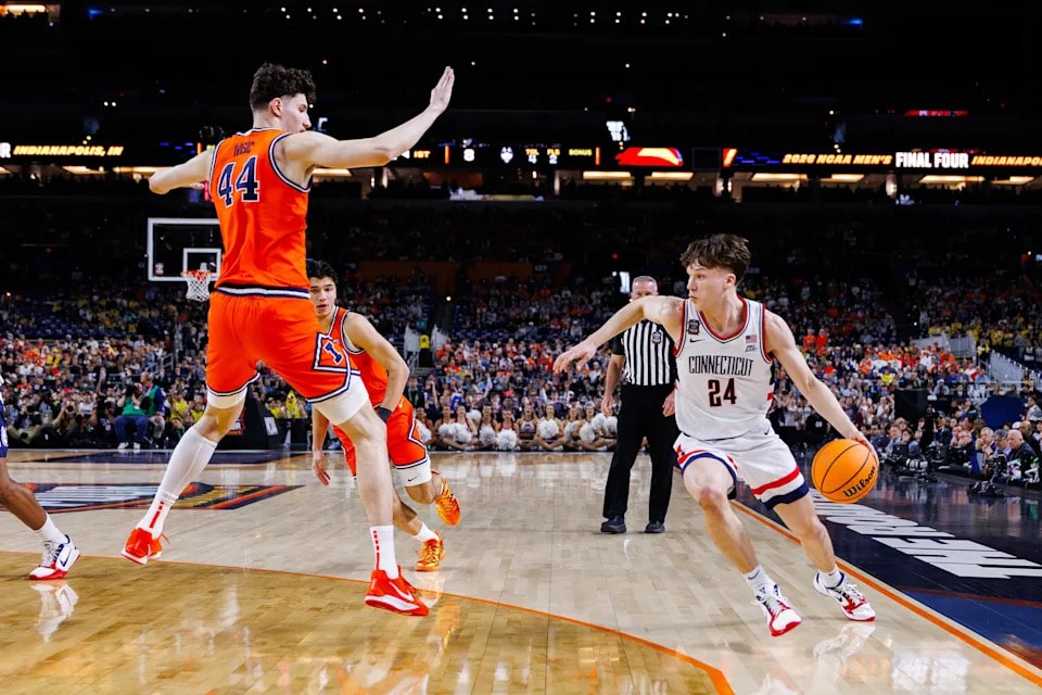 Illinois aims to end its long UConn drought, with 1938 the last win on the board