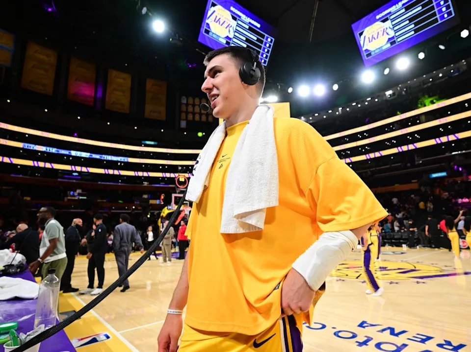 LaRavia leans into a “summer of reflection” as Lakers prepare for his sophomore charge