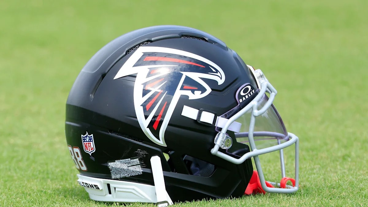 Falcons trim roster ahead of 53-man deadline, place Darren Hall on injured reserve