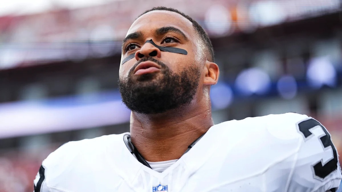 Vikings safety Jamal Adams’ right knee injury casts doubt on his season