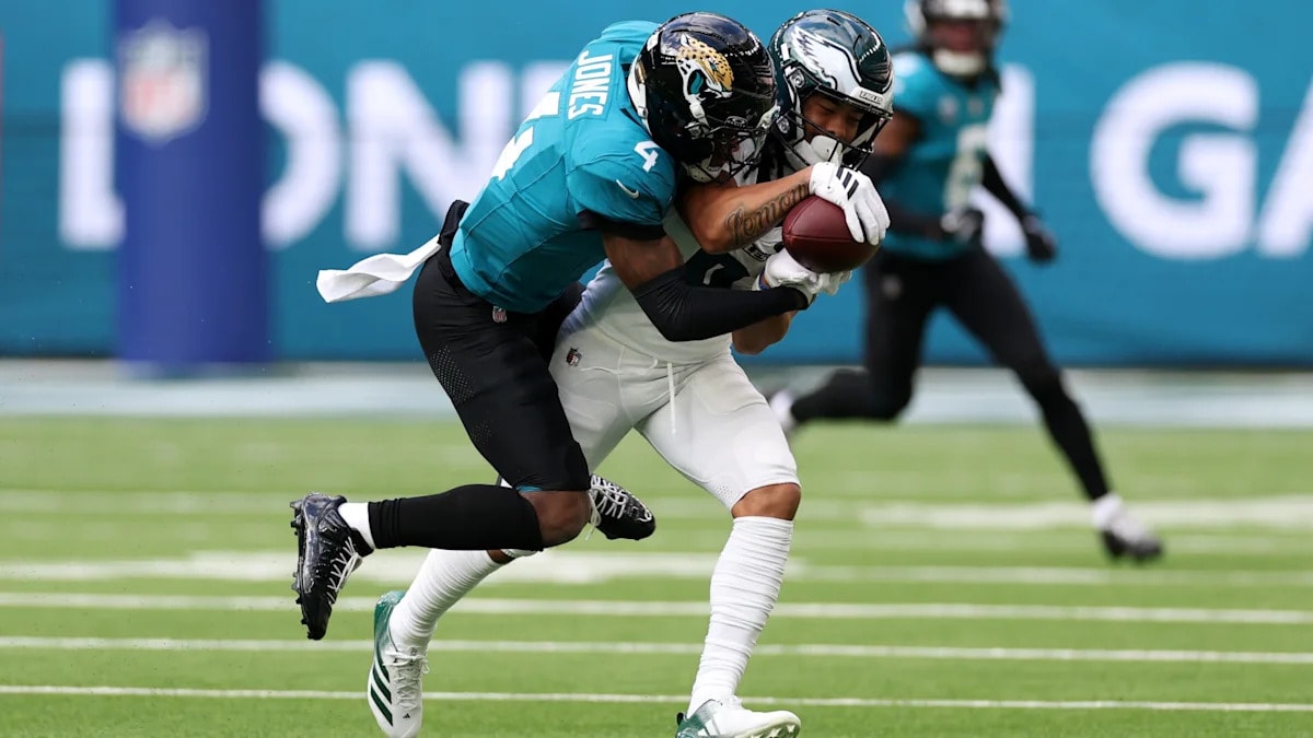 Jaguars stun Eagles with late Cam Little field goal in London, 19-17