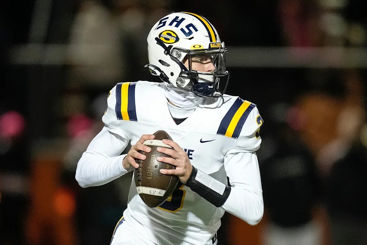 Tommy Carr set to serve as Michigan’s backup quarterback, after Notre Dame report-caller brother CJ Carr’s lead