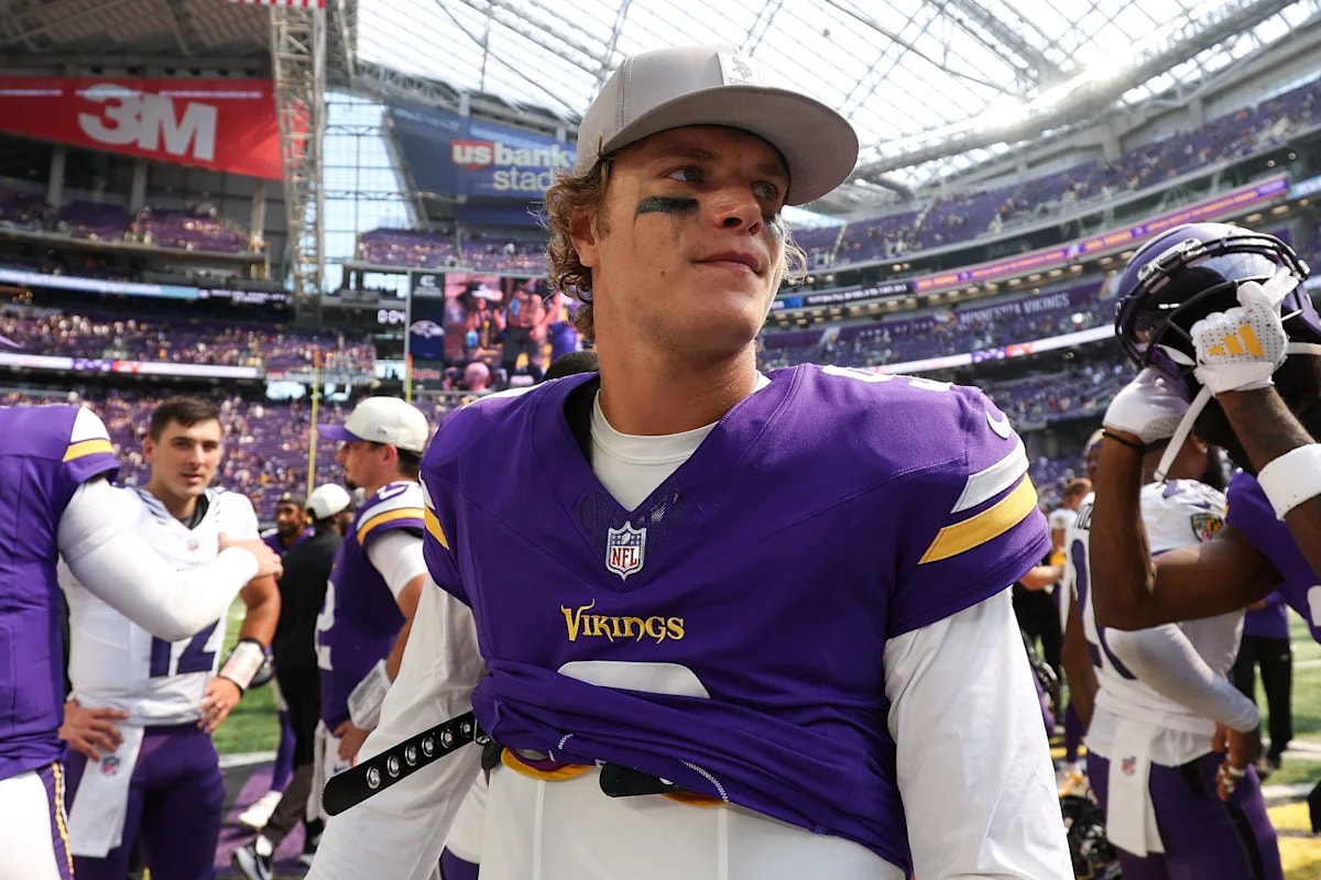 With 53-man cuts looming, Vikings face a key quarterback decision involving J.J. McCarthy