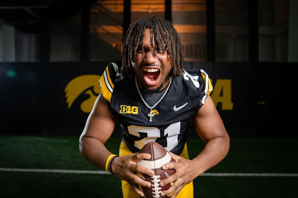 Iowa highlights running back LJ Phillips Jr. after Kids Day scrimmage at Kinnick