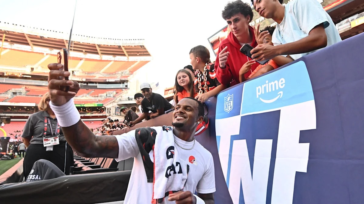 Deshaun Watson’s Browns fan visit highlights a fragile preseason storyline