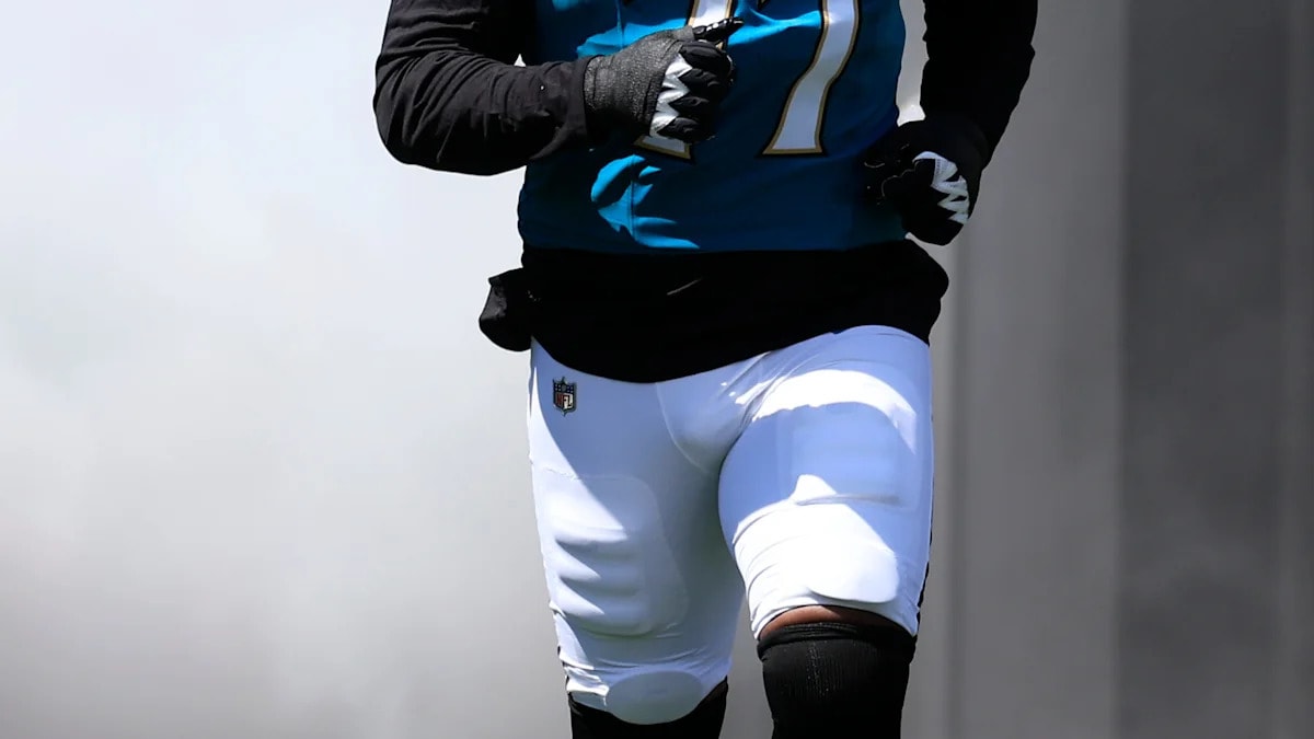 Jaguars’ Anton Harrison has MRI on knee after Week 5 exit vs. Eagles in London
