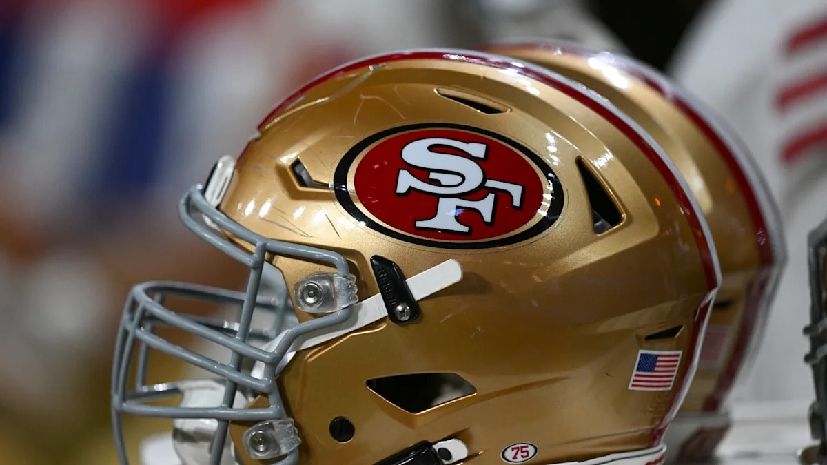 49ers re-sign safety Ashtyn Davis and punter Corliss Waitman to one-year deals