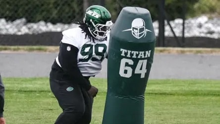Jets practice notes: Aaron Glenn updates on Garrett Wilson illness; T'Vondre Sweat participates