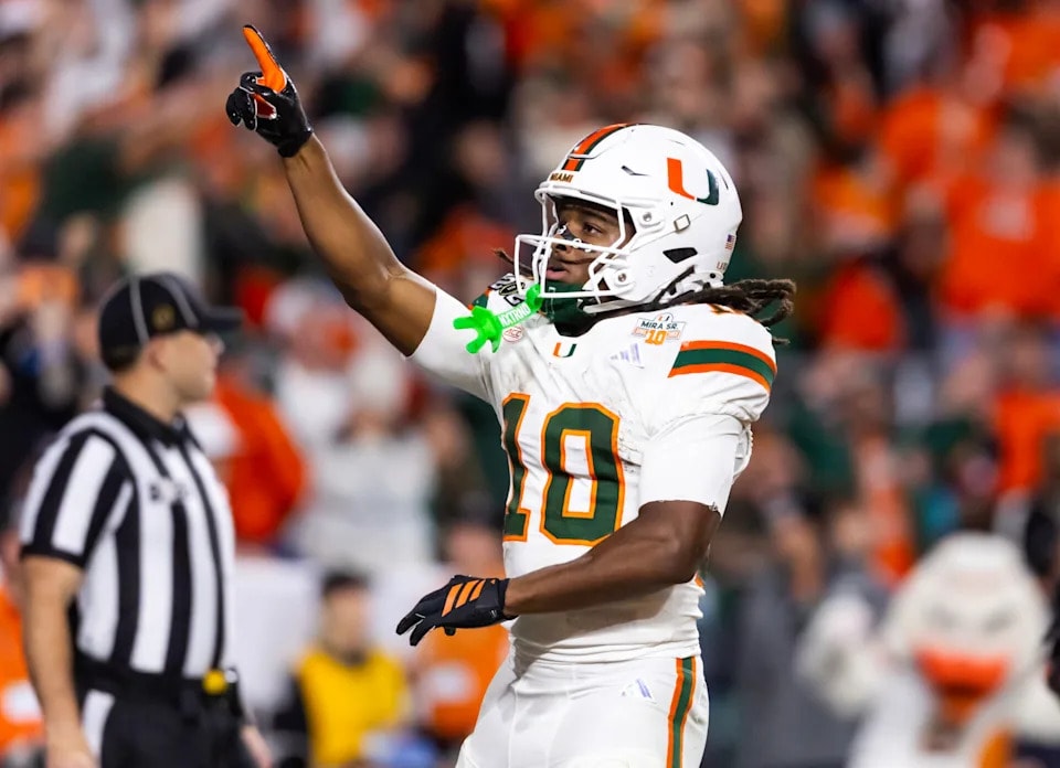 Mario Cristobal dismisses Miami wide receiver Cam Vaughn, sources report