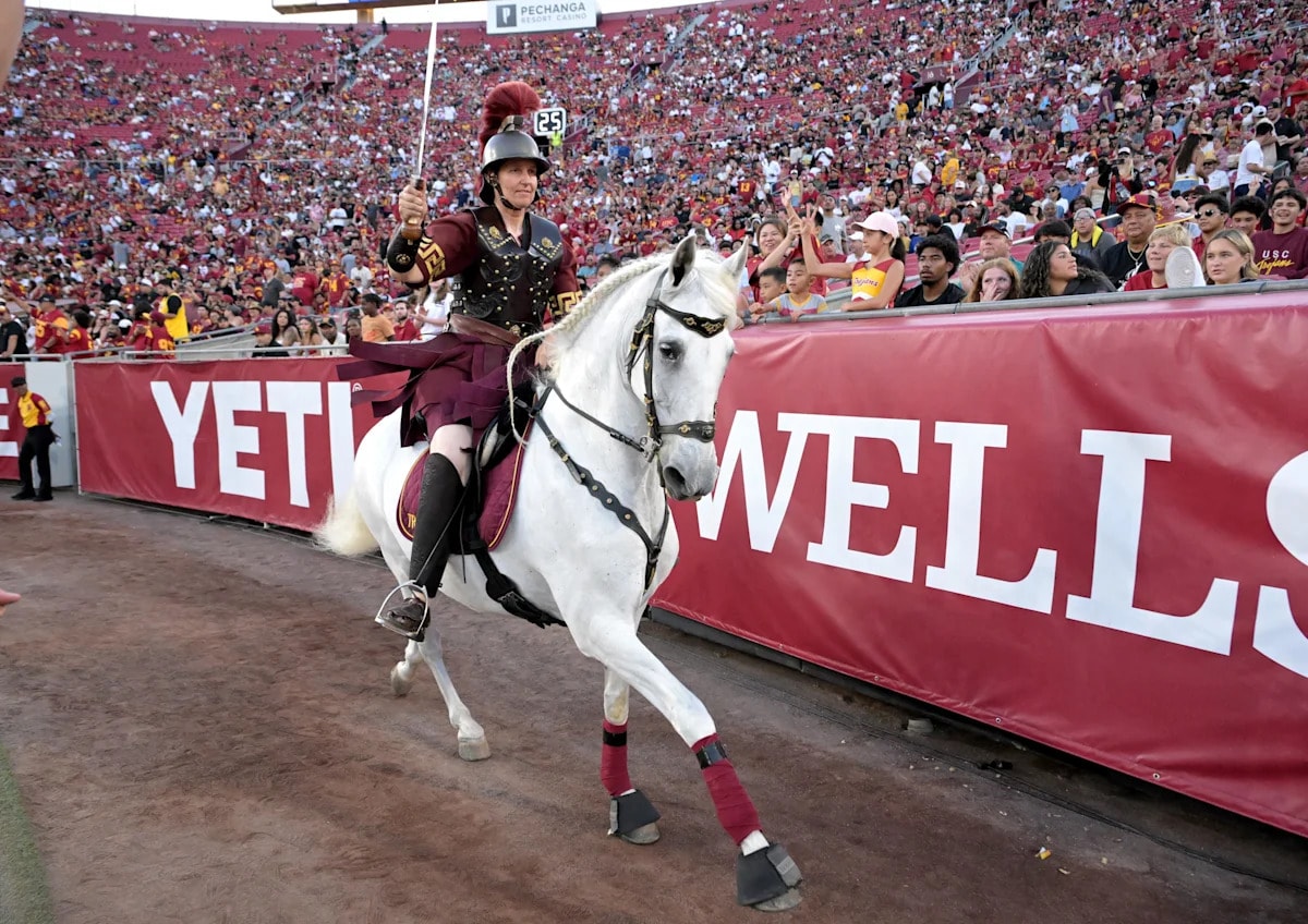Dennis Simmons faces a make-or-break test as USC’s 2026 season opens with defensive questions