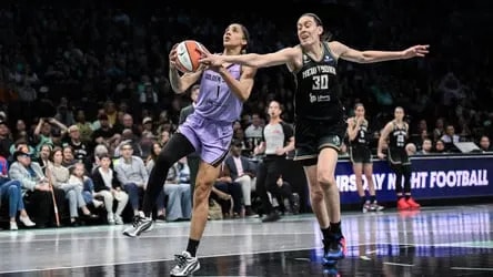 Cecilia Zandalasini’s first-half push isn’t enough as Golden State Valkyries end Liberty’s home winning streak, 79-60