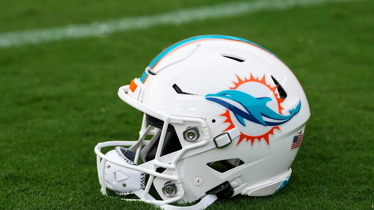 Dolphins open roster reductions, waive 12 players ahead of 53-man deadline