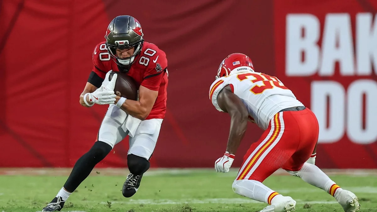 Buccaneers open 21-day practice return window for WR David Sills