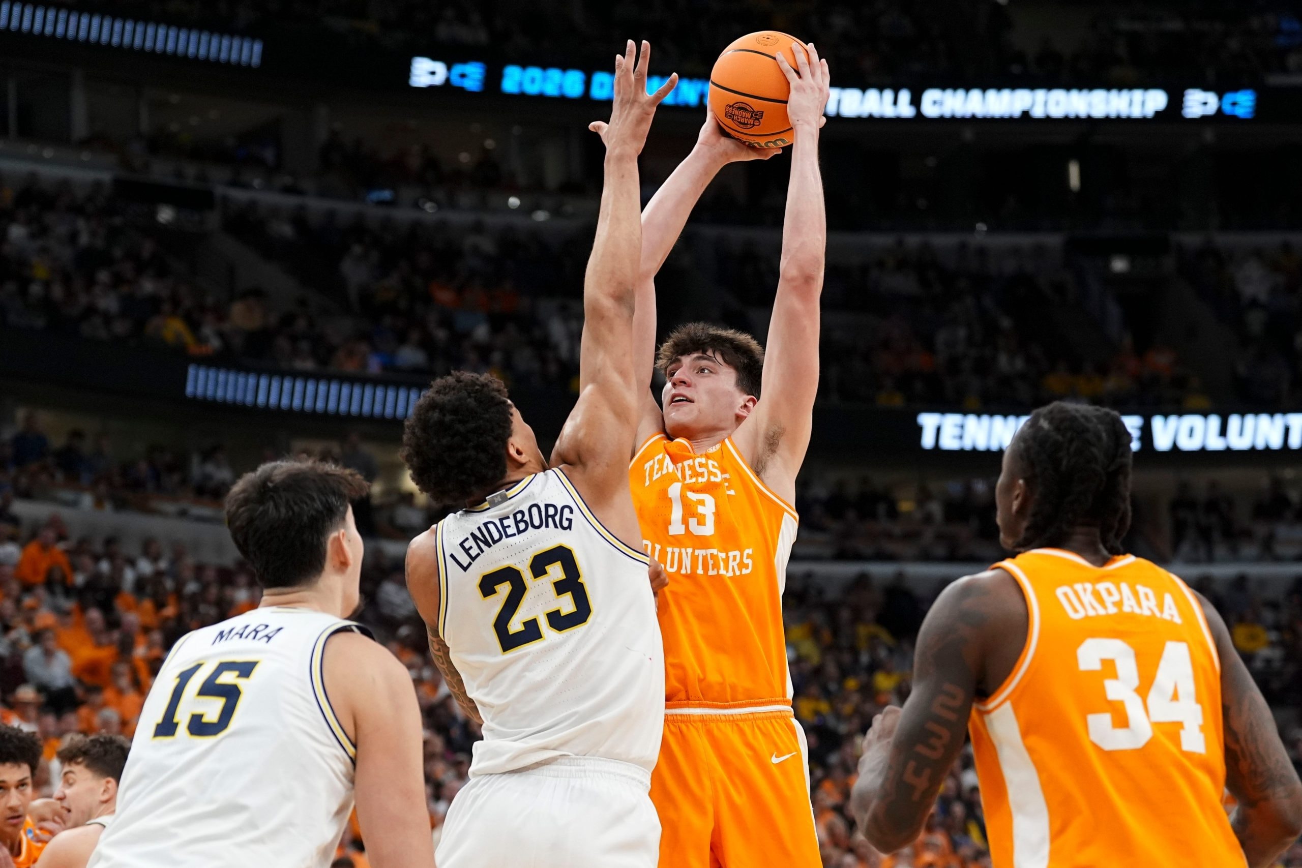 J.P. Estrella stays in Ann Arbor, reaffirming Michigan commitment after Dusty May’s NBA jump