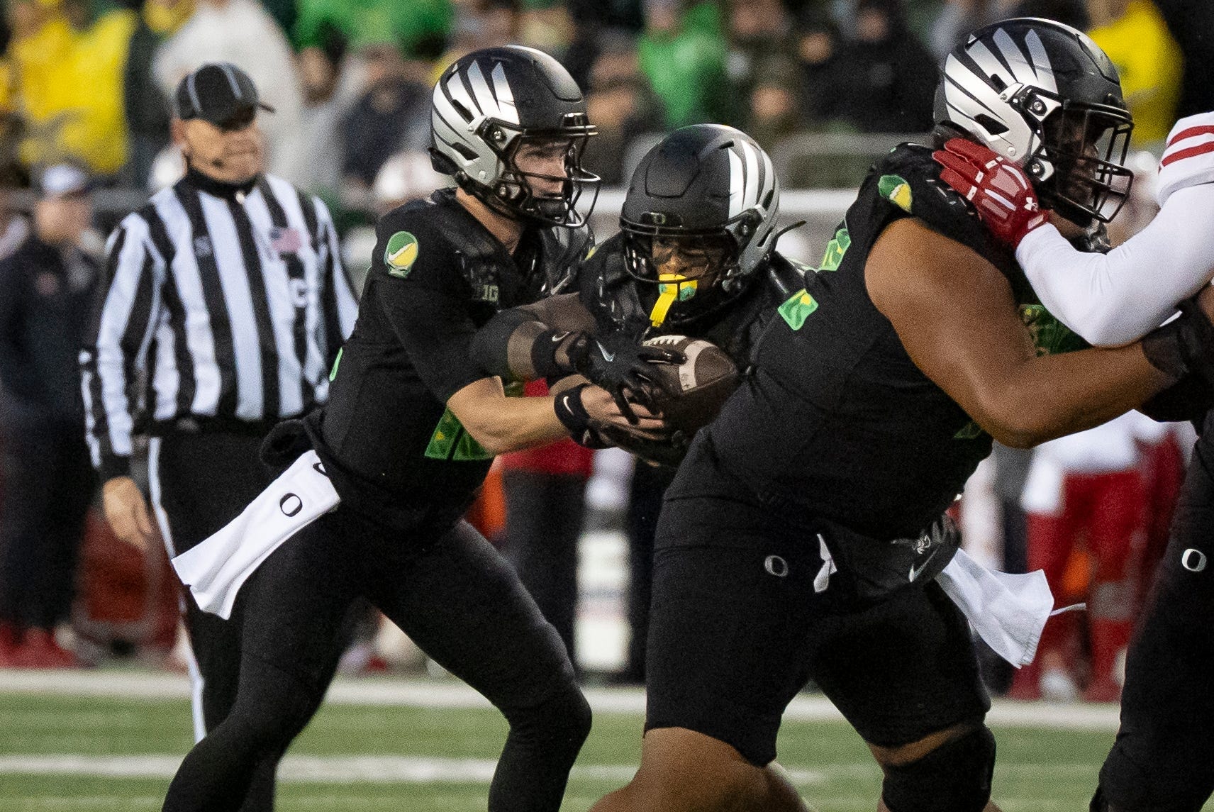 Oregon running back Jordon Davison suffers broken collarbone, expected to miss early season