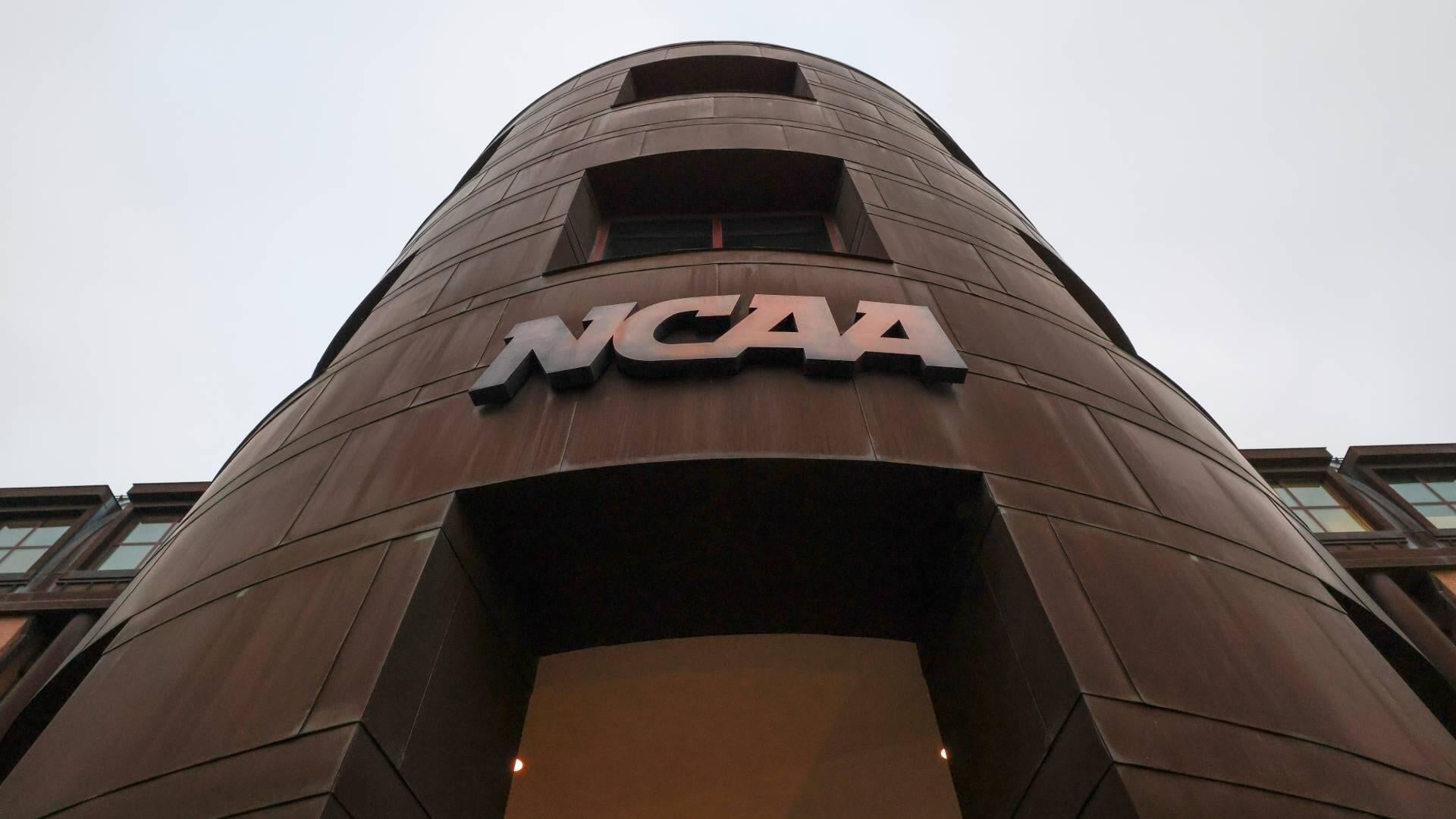 NCAA Division I Cabinet removes the two-year bowl probation for FCS-to-FBS transitions