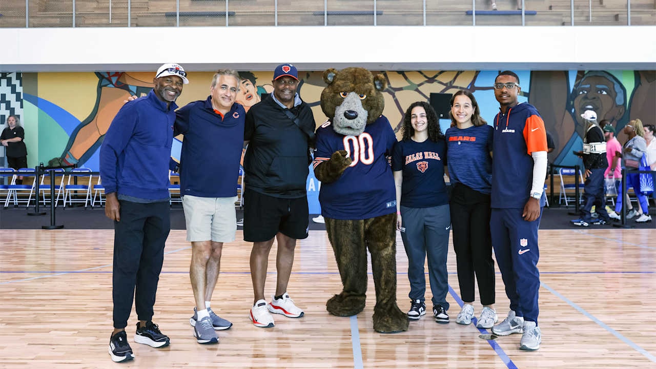 Bears honor milestone at Obama Presidential Center grand opening in Jackson Park